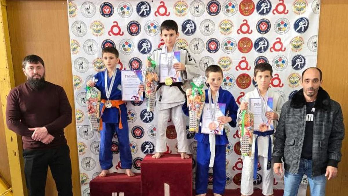 Новости Ингушетии: Дзюдох йолча шахьарерча яхье, дакъа лаьцар Илдарха-ГIалий тIарча спортсменаша