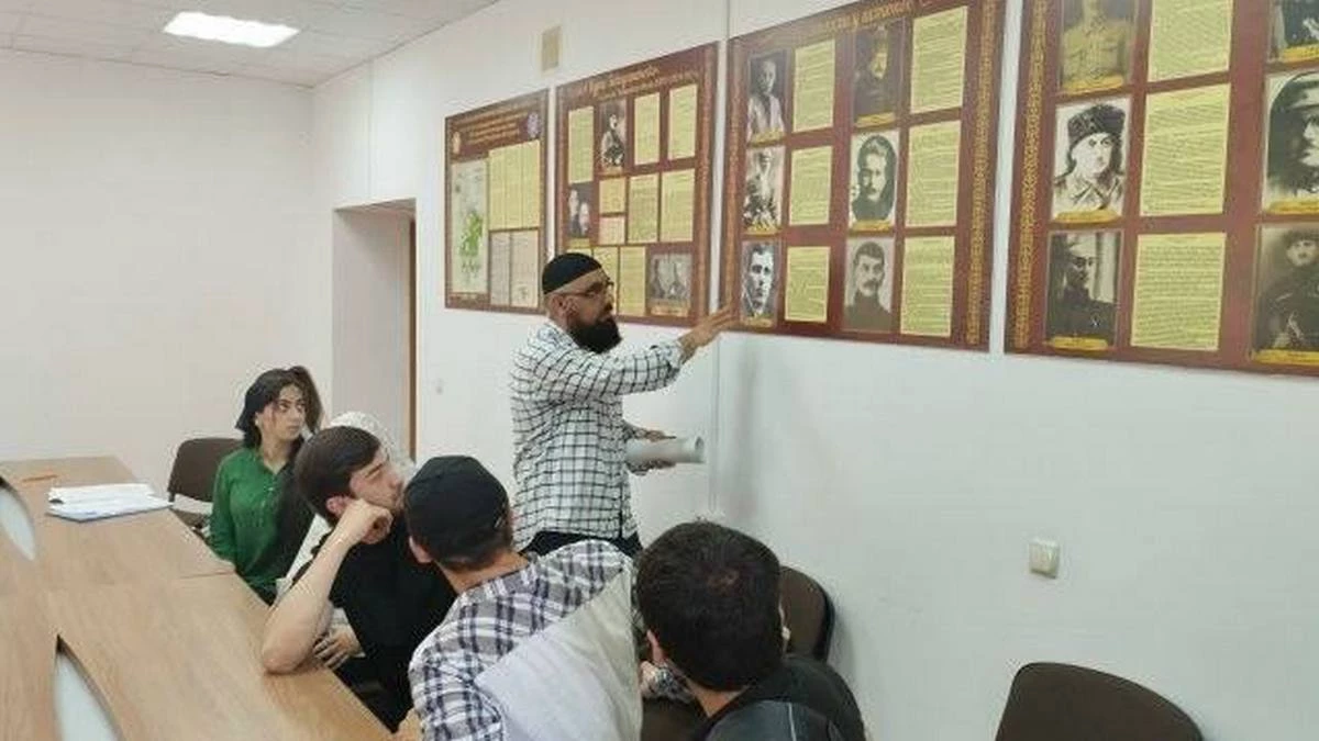 Новости Ингушетии: Будущие историки знакомятся с Государственным архивом Ингушетии