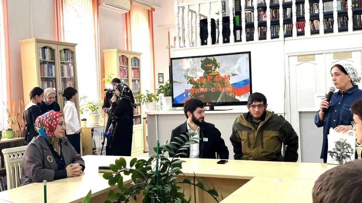 Новости Ингушетии: В Нацбиблиотеке Ингушетии провели встречу с участником СВО Умаром Евлоевым