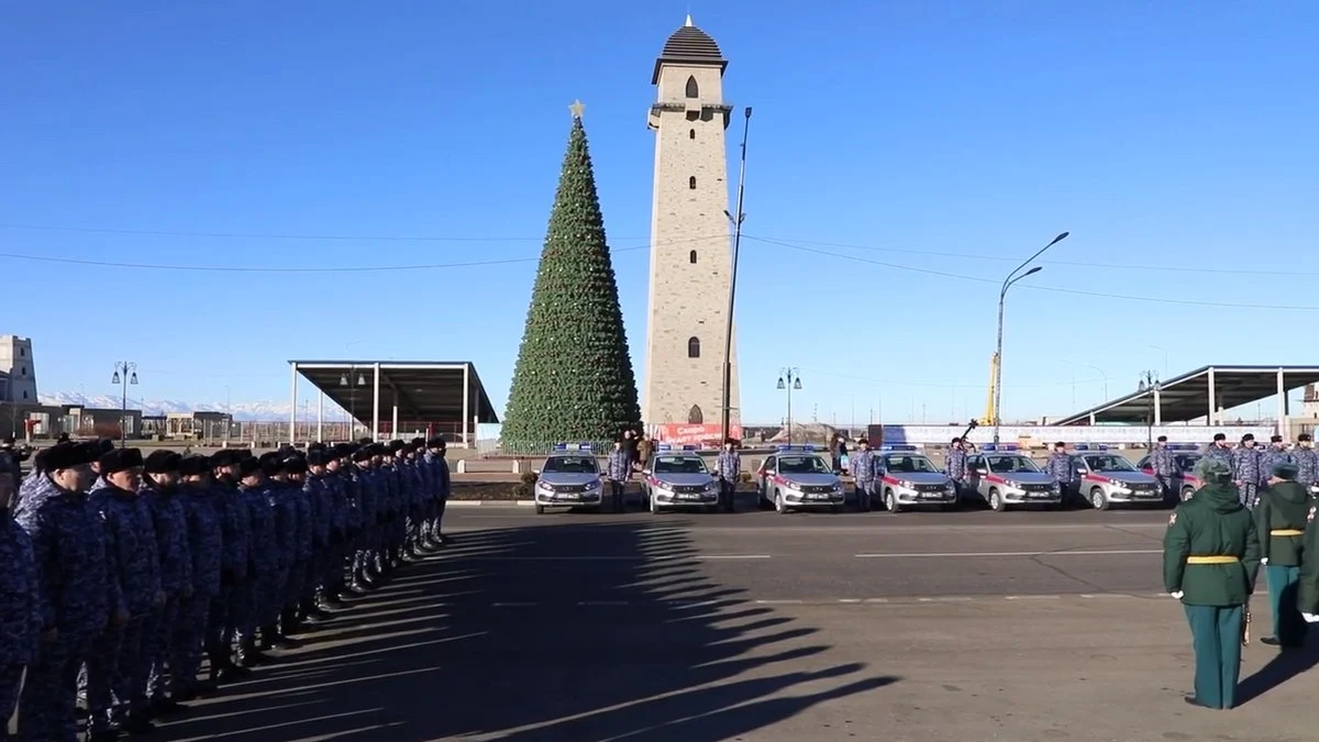Новости Ингушетии: В Магасе Ингушетии наградили росгвардейцев и передали им новый транспорт