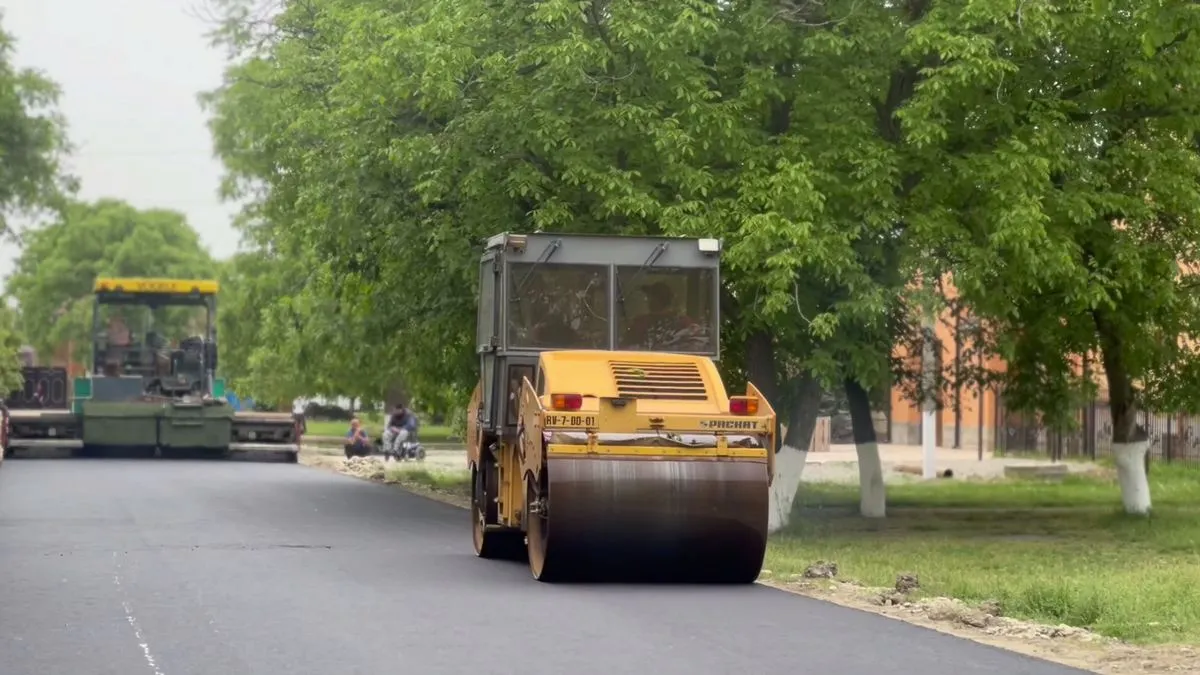Новости Ингушетии: На улице Краснопартизанской в Сунже Ингушетии уложили новый асфальт