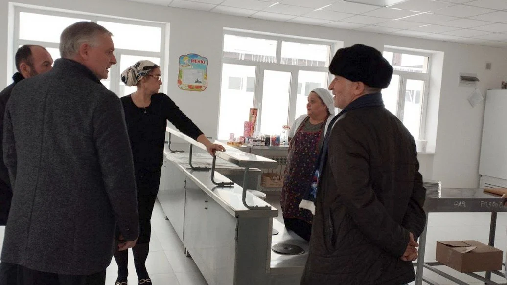 Новости Ингушетии: Партдесант «Единой России» в Малгобекском районе проверил питание и санитарное состояние детского сада «Теремок» в с.п. Сагопши