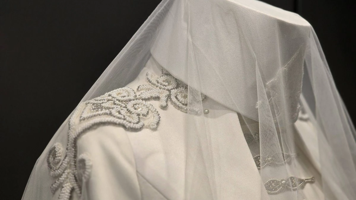 Новости Ингушетии: В дар Галерее Ингушетии передан традиционный свадебный наряд невесты