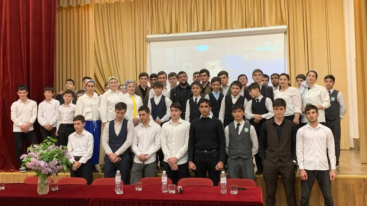 Новости Ингушетии: Трехкратный чемпион мира встретился со школьниками Ингушетии