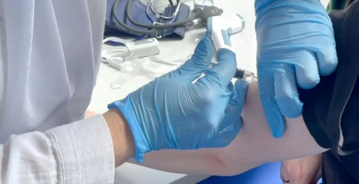 Новости Ингушетии: Руководитель Минздрава Ингушетии сделала вакцинацию от гриппа