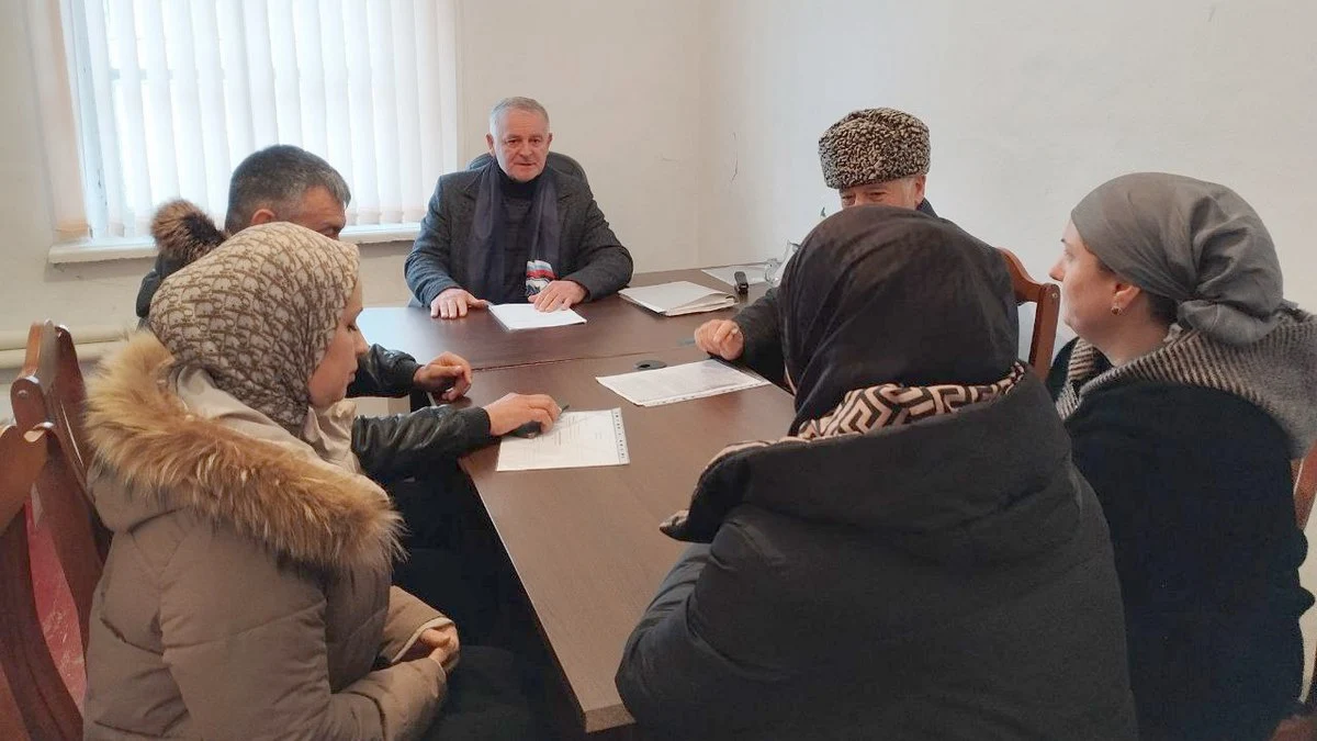 Новости Ингушетии: Партдесант в Малгобекском районе проверил ход строительства школы на 320 мест в с.п. Южное