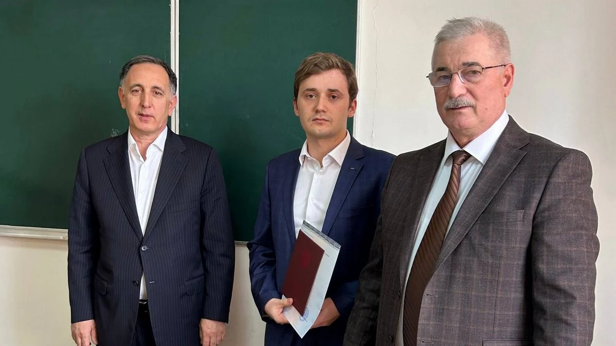 Новости Ингушетии: В ИнгГУ вручили дипломы выпускникам юридического факультета