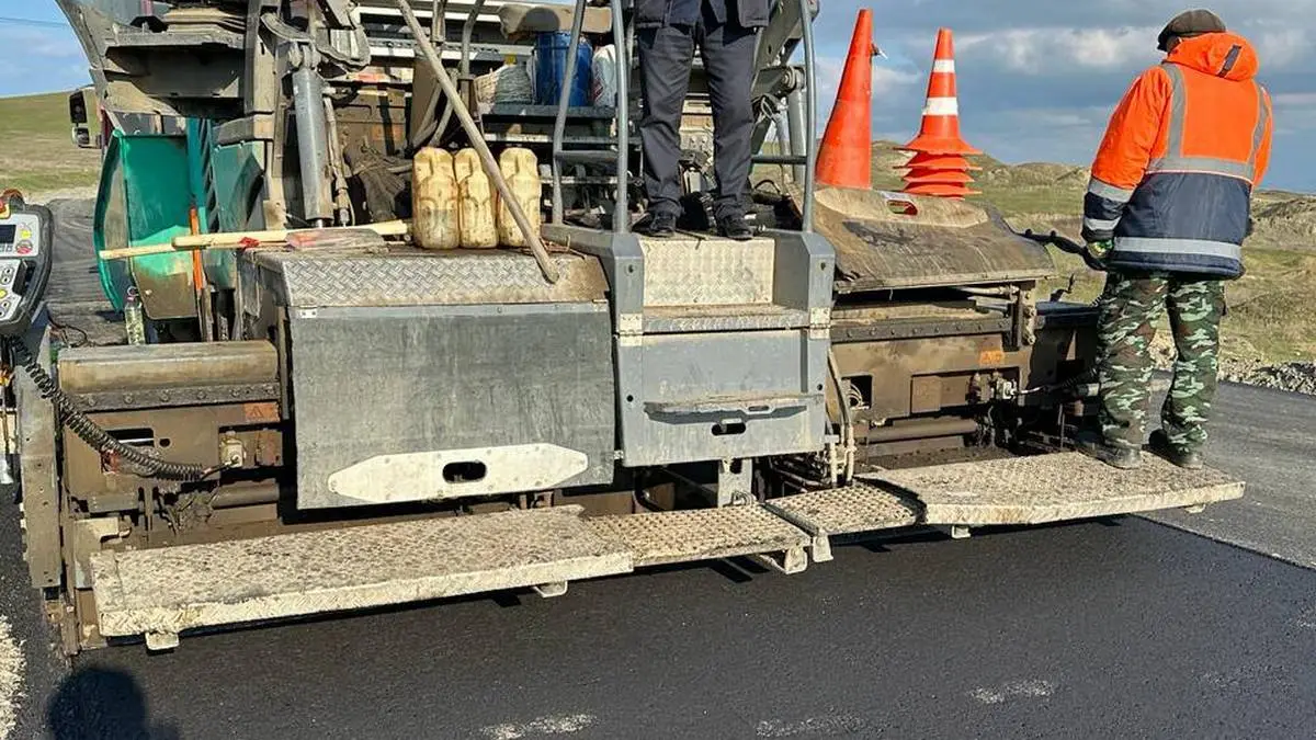 Новости Ингушетии: Минавтодор Ингушетии проверил работы по укладке дороги к птицекомплексу «Южный»