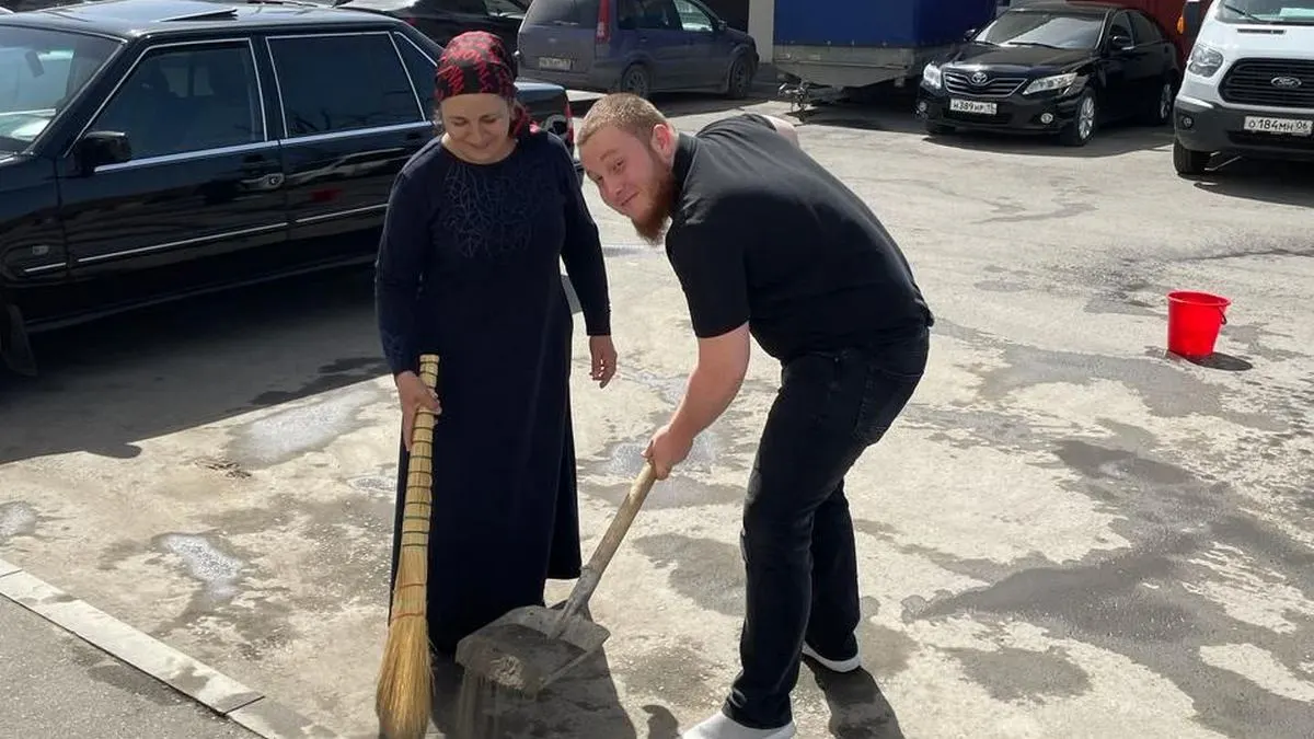 Новости Ингушетии: В преддверии праздника Ингушский ТЮЗ провел субботник