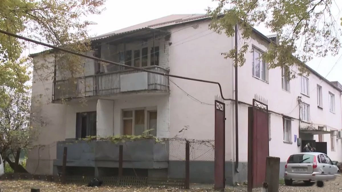 Новости Ингушетии: В Сунже Ингушетии решили проблему горожанки, возникшую в аварийном доме