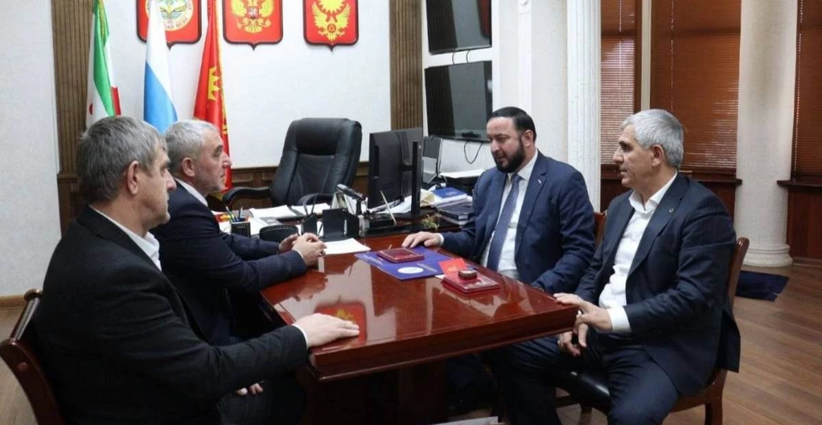 Новости Ингушетии: Мэр Магаса Ингушетии встретился с главой РО Российского Союза ветеранов