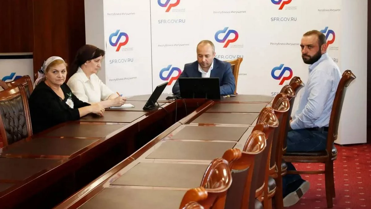 Новости Ингушетии: В Магасе прошёл онлайн-приём с посетителями Центра общения старшего поколения