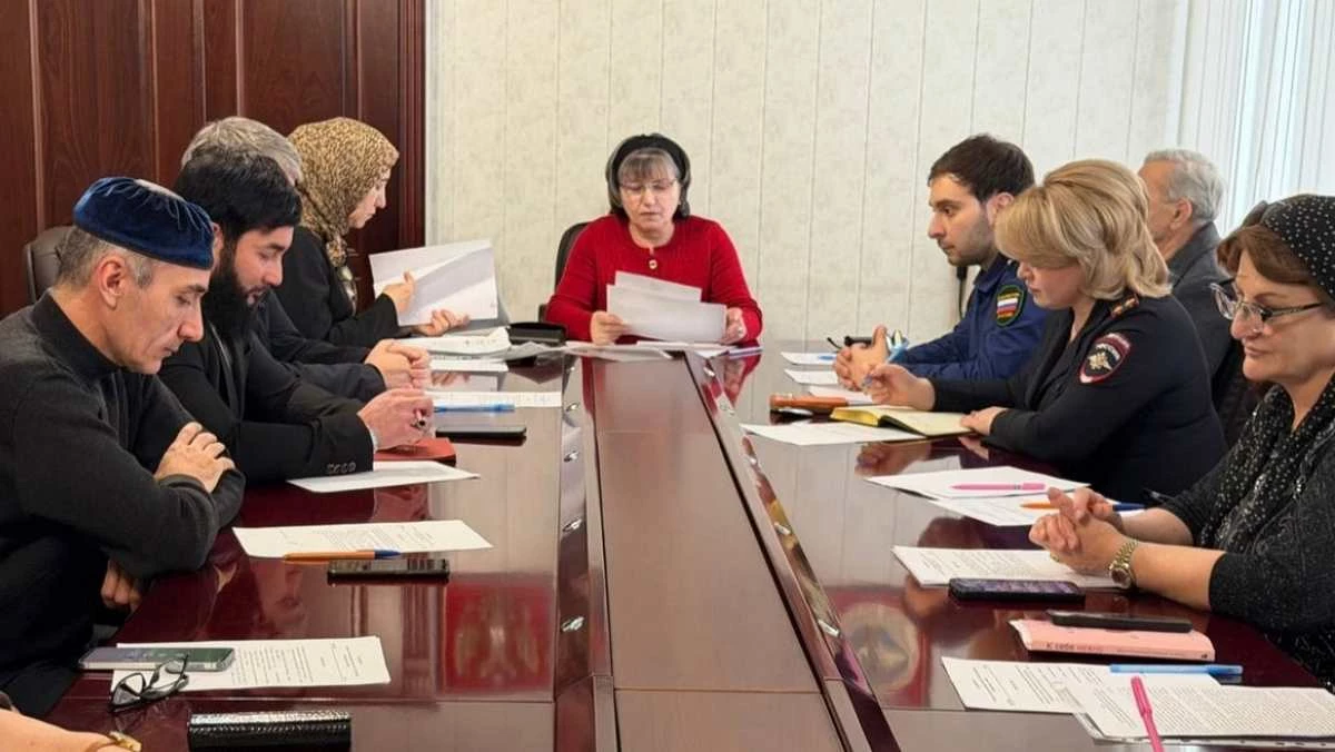 Новости Ингушетии: В Назрани Ингушетии забота о подростках на особом контроле комиссии