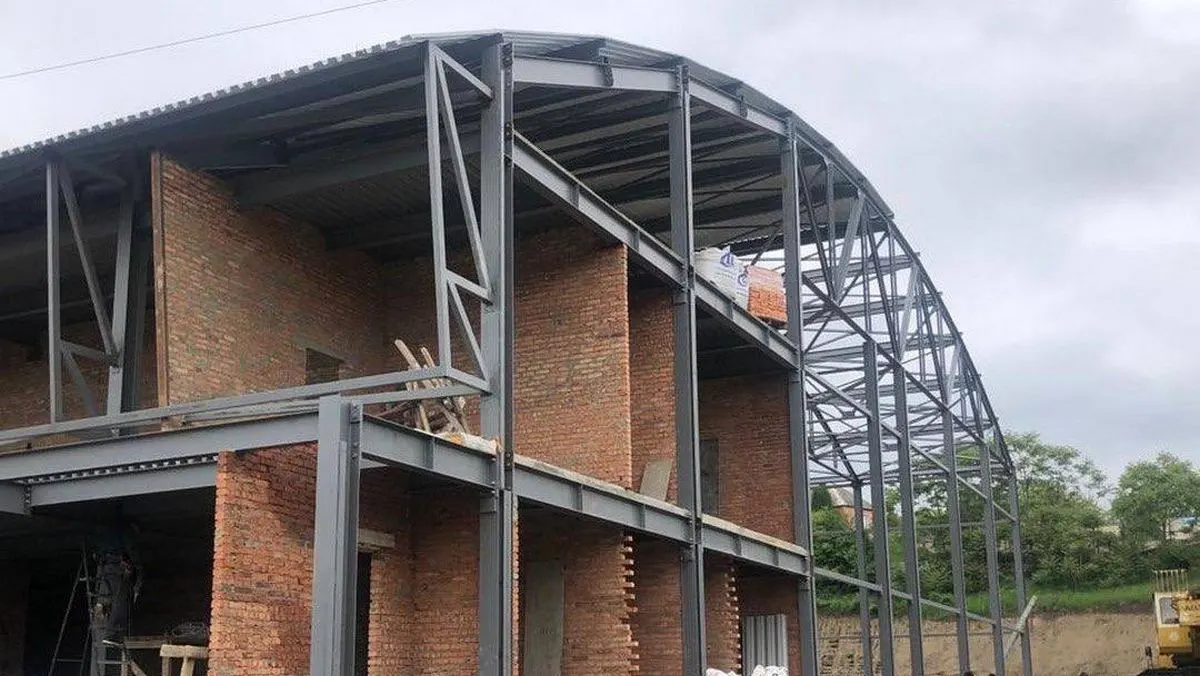 Новости Ингушетии: В селе Барсуки Назрановского района возводят современный ФОК