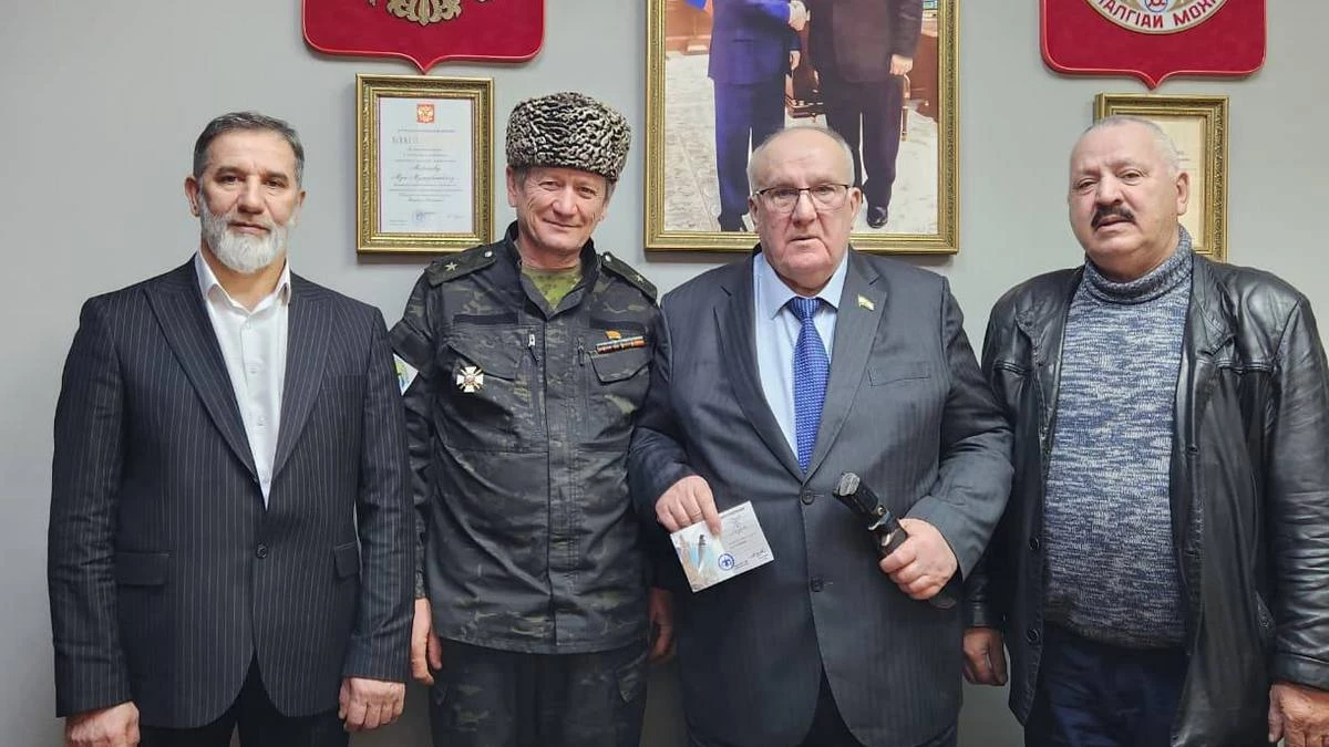 Новости Ингушетии: Директора ПСК Ингушетии наградили за помощь участникам СВО