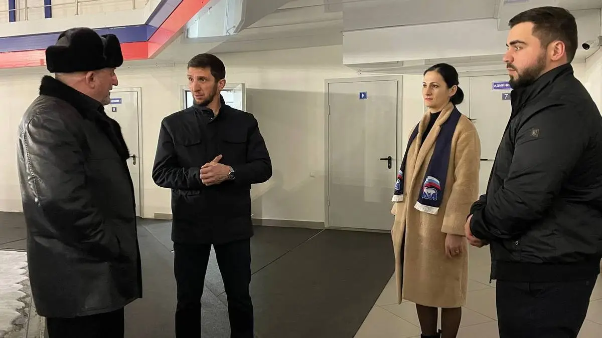 Новости Ингушетии: Единороссы Ингушетии проинспектировали Академию хоккея в Магасе