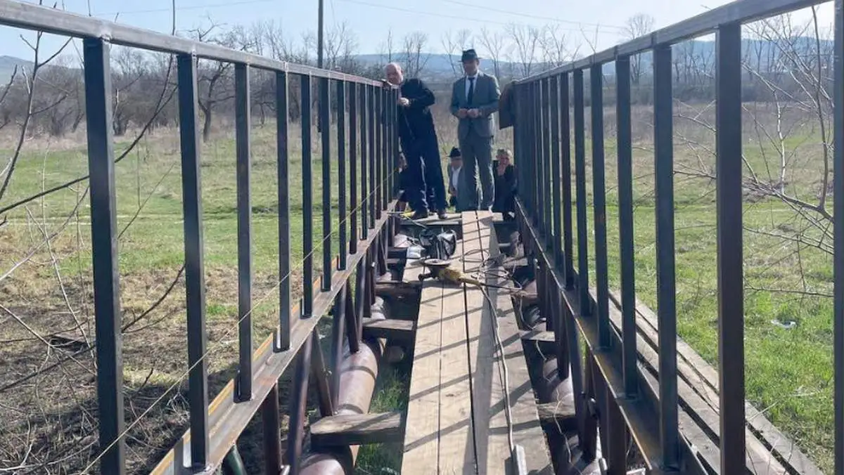 Новости Ингушетии: В Карабулаке Ингушетии выполняют капремонт пешеходной переправы