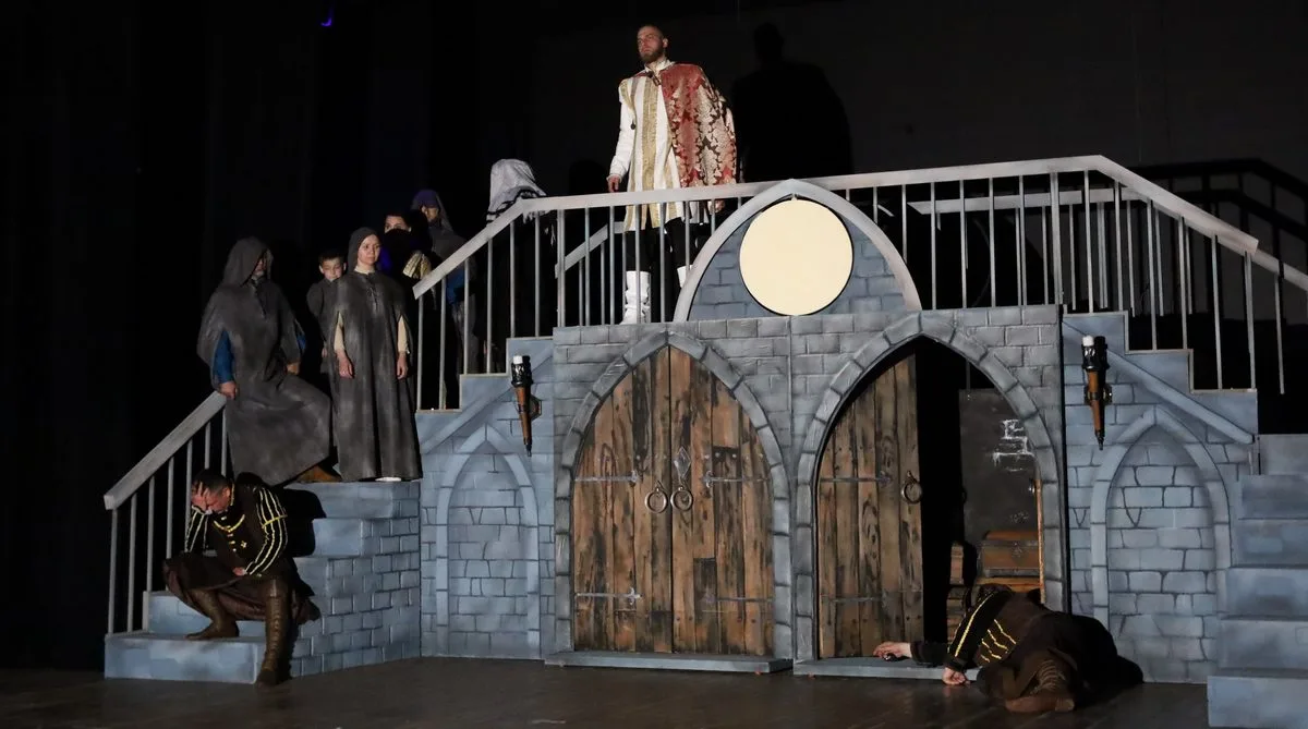 Новости Ингушетии: Три дня Ингушский ТЮЗ будет показывать спектакль «Скупой рыцарь»