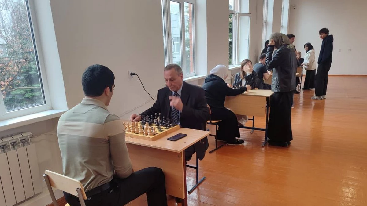 Новости Ингушетии: ИнгГУ колледжий студенташ вӀашагӀтехар жӀакаех йолча яхьаша