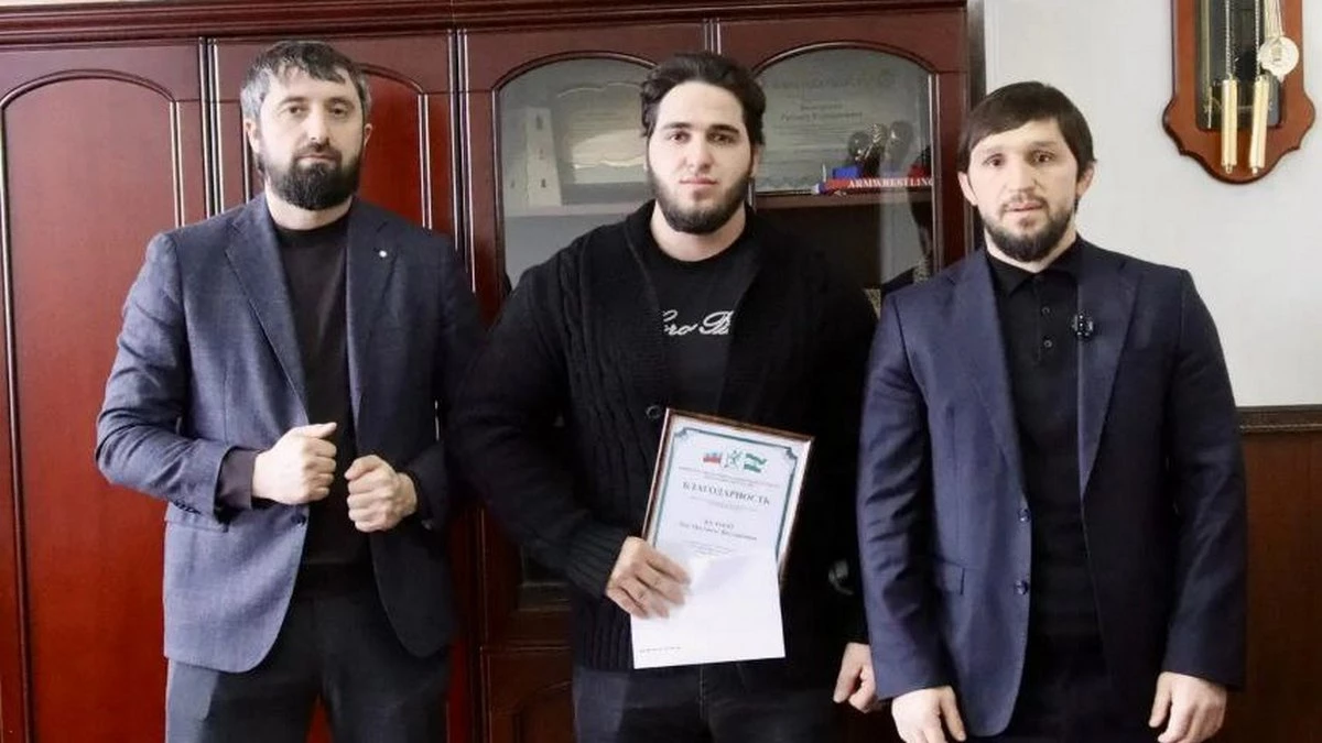 Новости Ингушетии: В Минспорте Ингушетии отметили достижения тяжелоатлета Хас-Магомеда Балаева