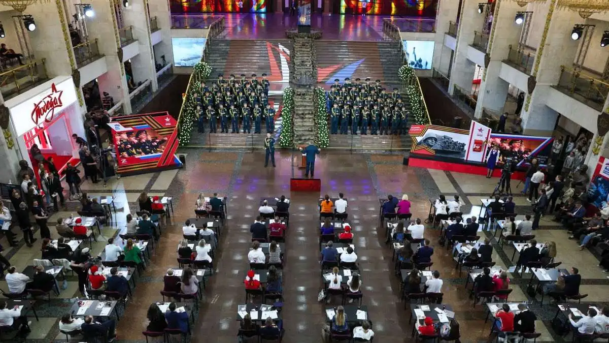 Новости Ингушетии: 61 страна, 28 тысяч площадок: «Единая Россия» в шестой раз провела «Диктант Победы»