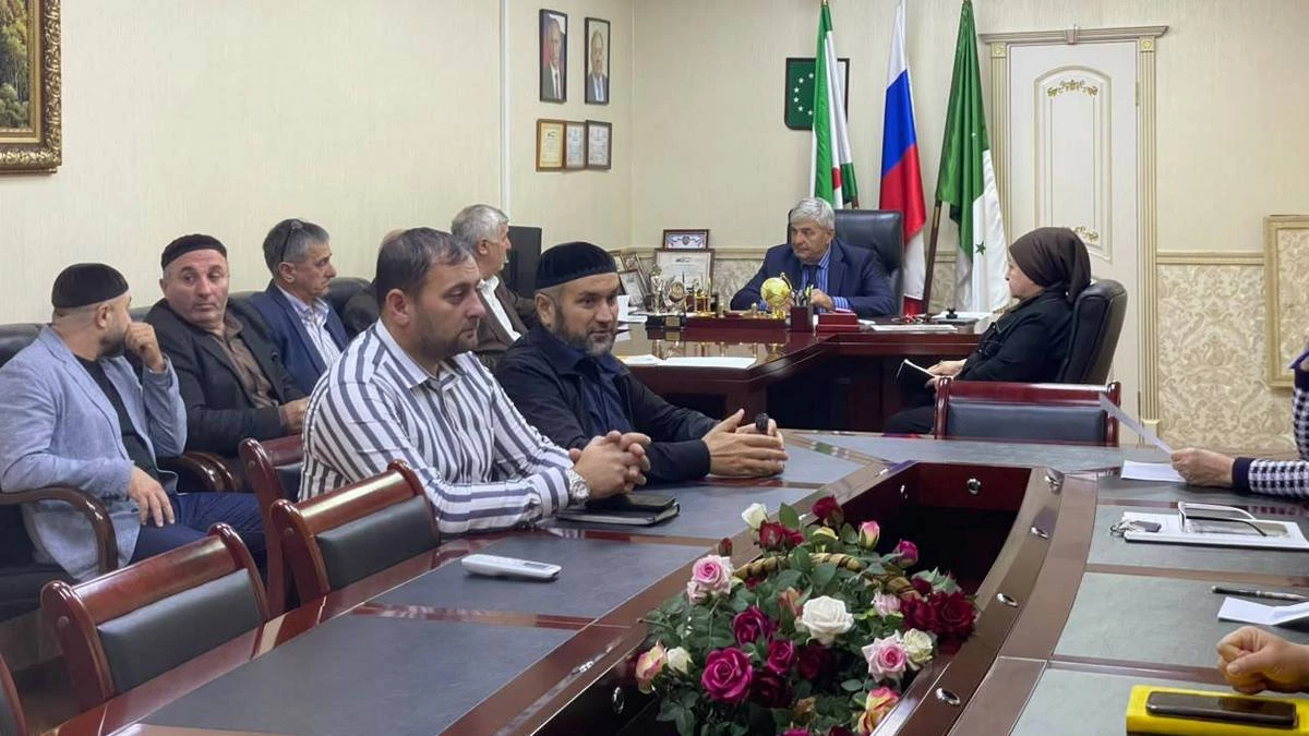 Новости Ингушетии: В Малгобекском районе прошло совещание по вопросам ЖКХ и предпринимательства