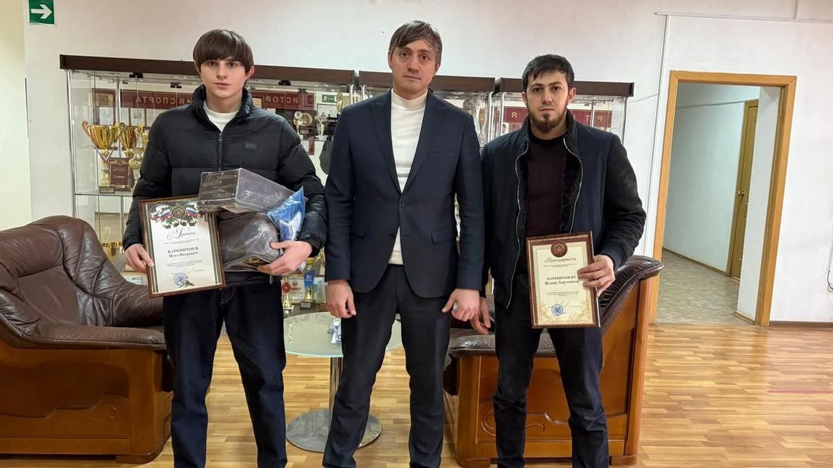 Новости Ингушетии: В Минспорте Ингушетии чествовали чемпиона республики по шахбоксу