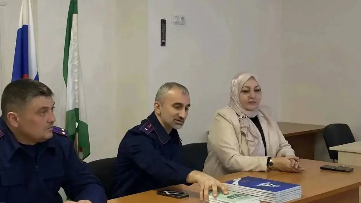 Новости Ингушетии: В Нестеровской школе №3 прошел День наставника с участием представителей СК