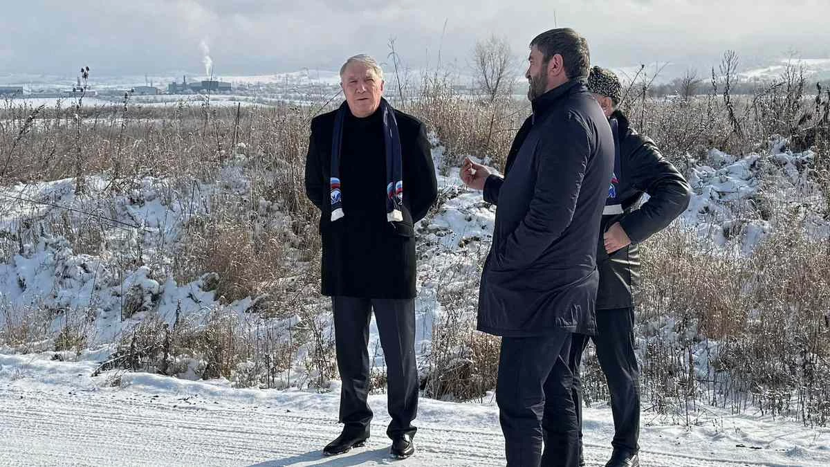 Новости Ингушетии: По обращениям жителей: «Единая Россия» в Магасе проверила дорогу к детскому саду