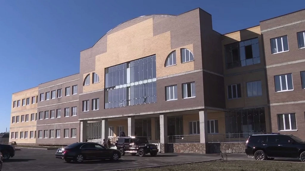 Новости Ингушетии: Глава Ингушетии оценил строительство школы в с.п. Верхние Ачалуки