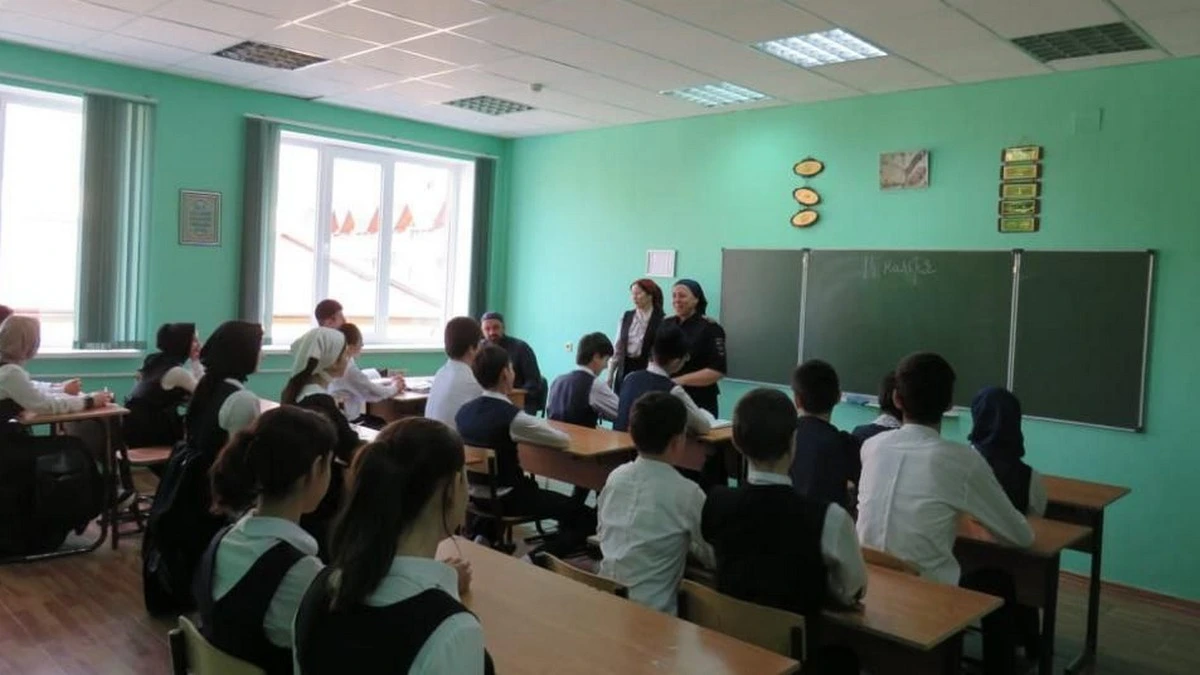 Новости Ингушетии: Полицейскеша дешархошта, студенташта хьалхадоах; наркотиках хьадоала зулам