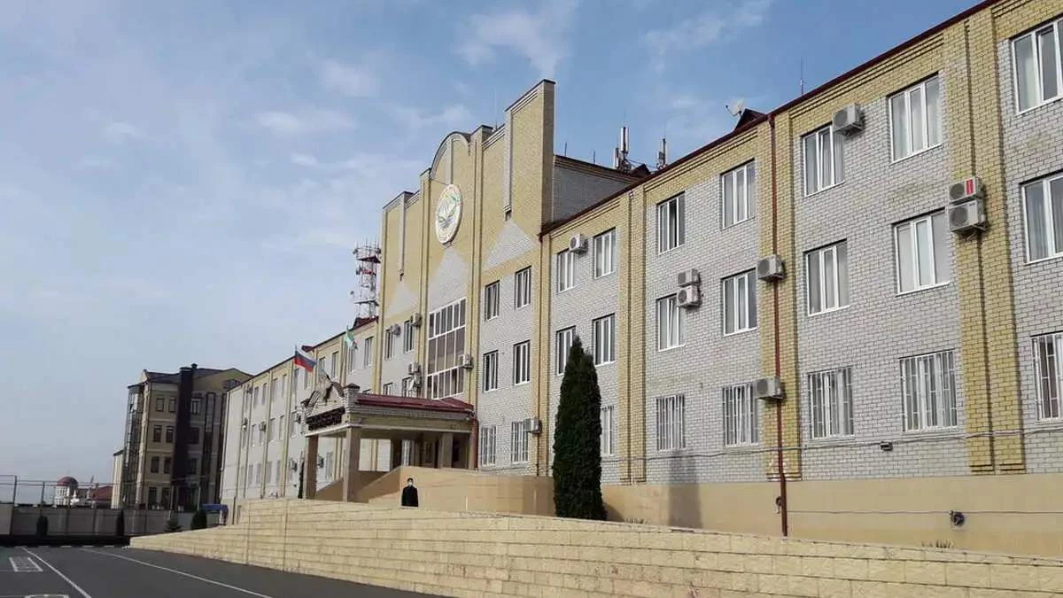 Новости Ингушетии: В Ингушетии торговца липовой мебелью обнаружили в  изоляторе