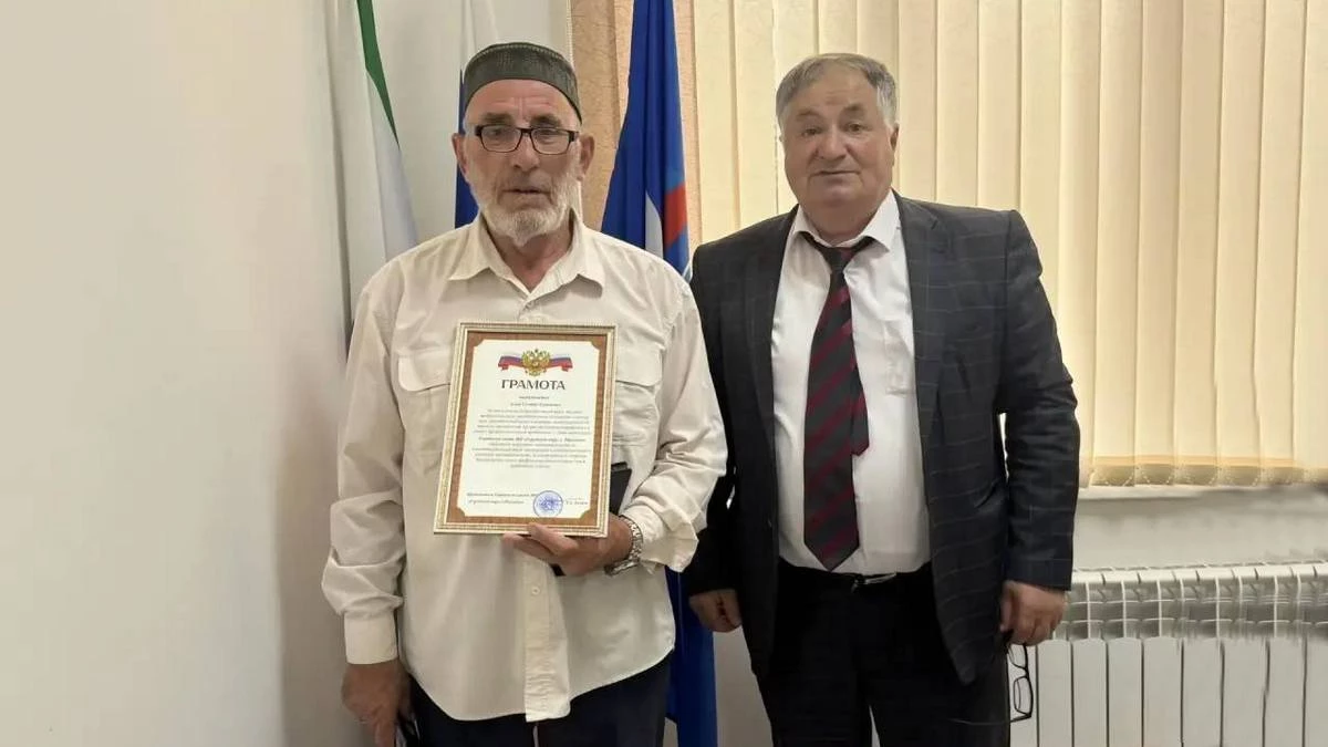 Новости Ингушетии: В Малгобеке поздравили заслуженного кузнеца-литейщика