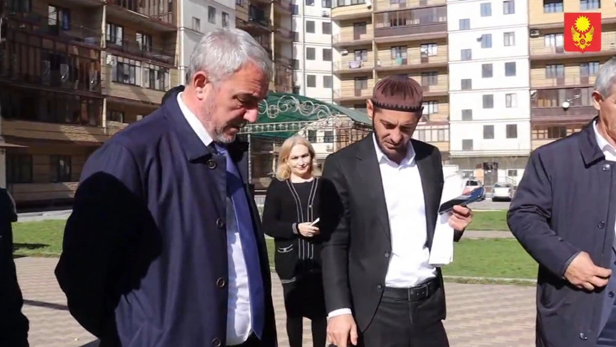 Новости Ингушетии: В столице Ингушетии проверили детские площадки на предмет ремонта