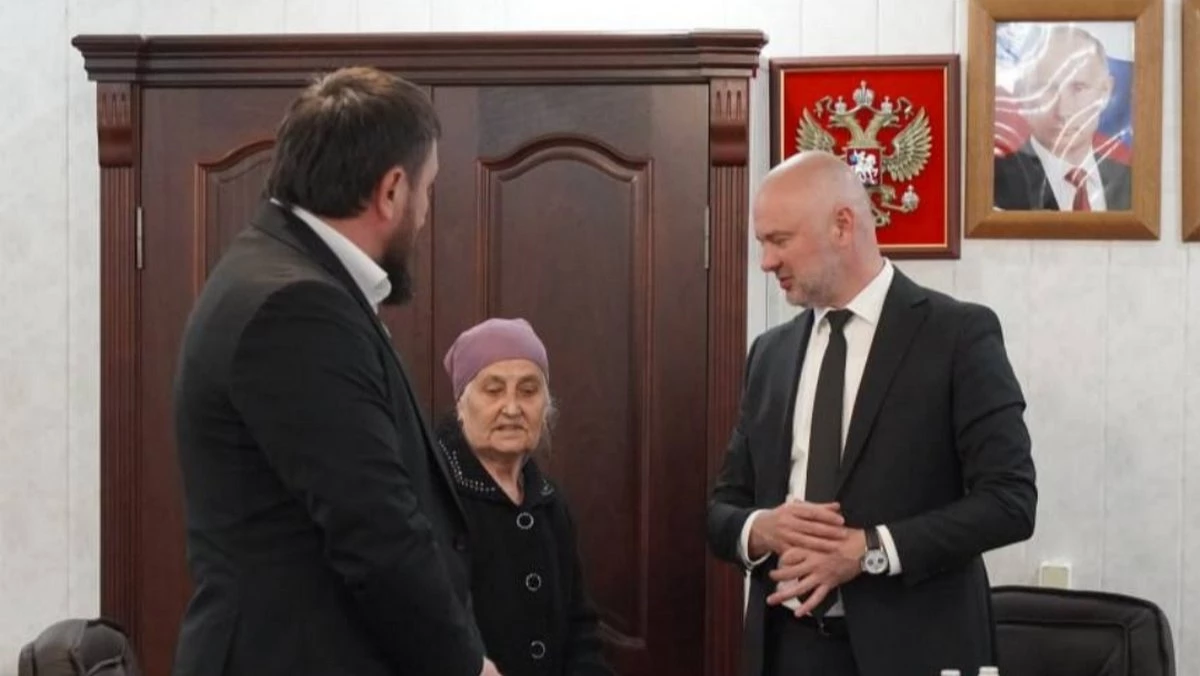 Новости Ингушетии: Десятки вопросов решают в ходе приема граждан в Назрани Ингушетии.