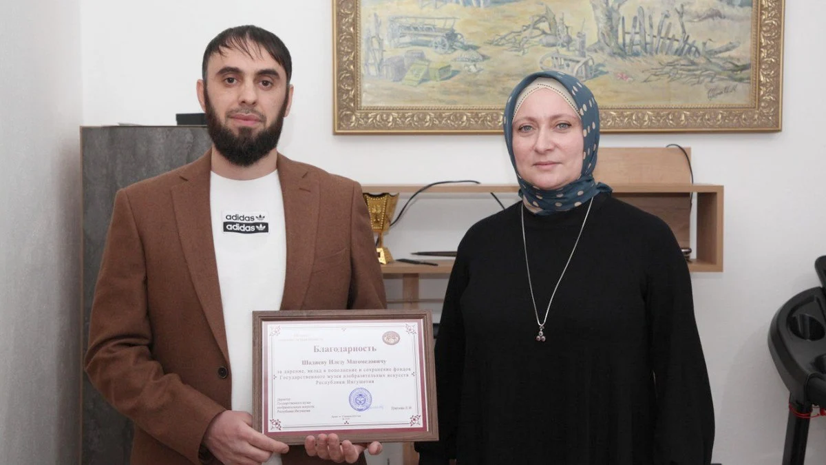 Новости Ингушетии: В дар Госмузею ИЗО Ингушетии передана картина «13 лет ожидания»