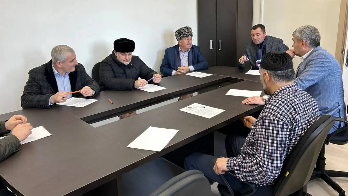 Новости Ингушетии: Партийный десант «Единой России» провел инспекцию строительства школы на 420 мест в с.п. Нестеровское