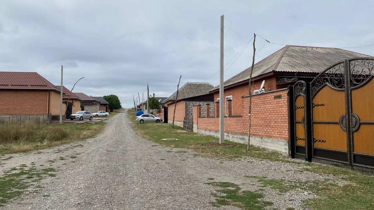 Новости Ингушетии: В селе Инарки завершили монтаж опор ЛЭП на улице Исламской