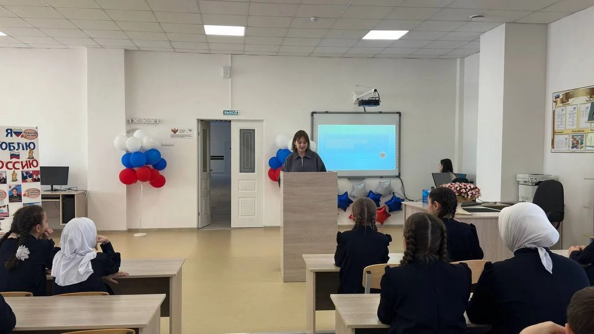 Новости Ингушетии: Сотрудники МКЖР Ингушетии продолжают цикл лекций «Славные сыны Отечества»