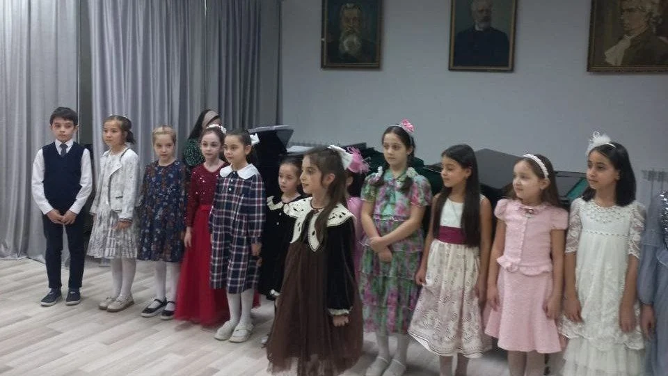 Новости Ингушетии: Наьсарен искусствай берий ишколан дешархоша шоай ноаношта цӀай дир