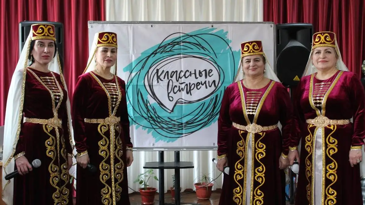 Новости Ингушетии: Вокальная группа «Лоаман оаз» стала участницей проекта «Классные встречи»