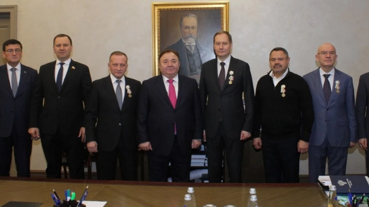 Новости Ингушетии: Руководству Федерального казначейства вручили государственные награды Ингушетии