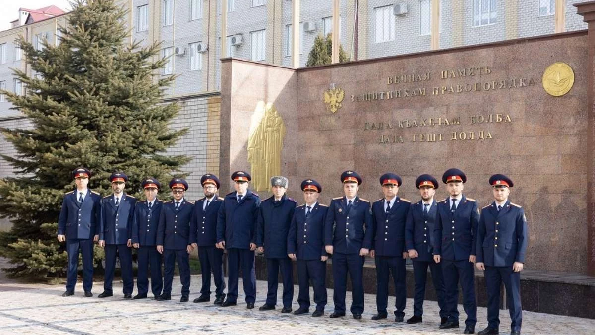 Новости Ингушетии: Следователи Ингушетии почтили память погибших стражей правопорядка