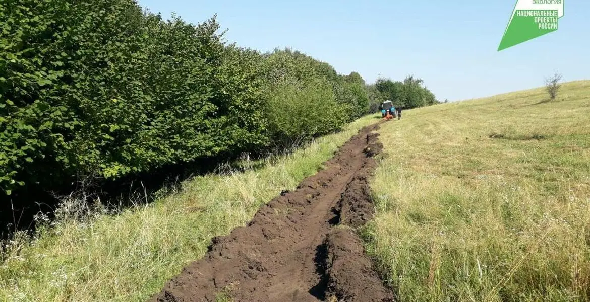 Новости Ингушетии: В Али-Юрте Ингушетии обновляют минерализованные полосы