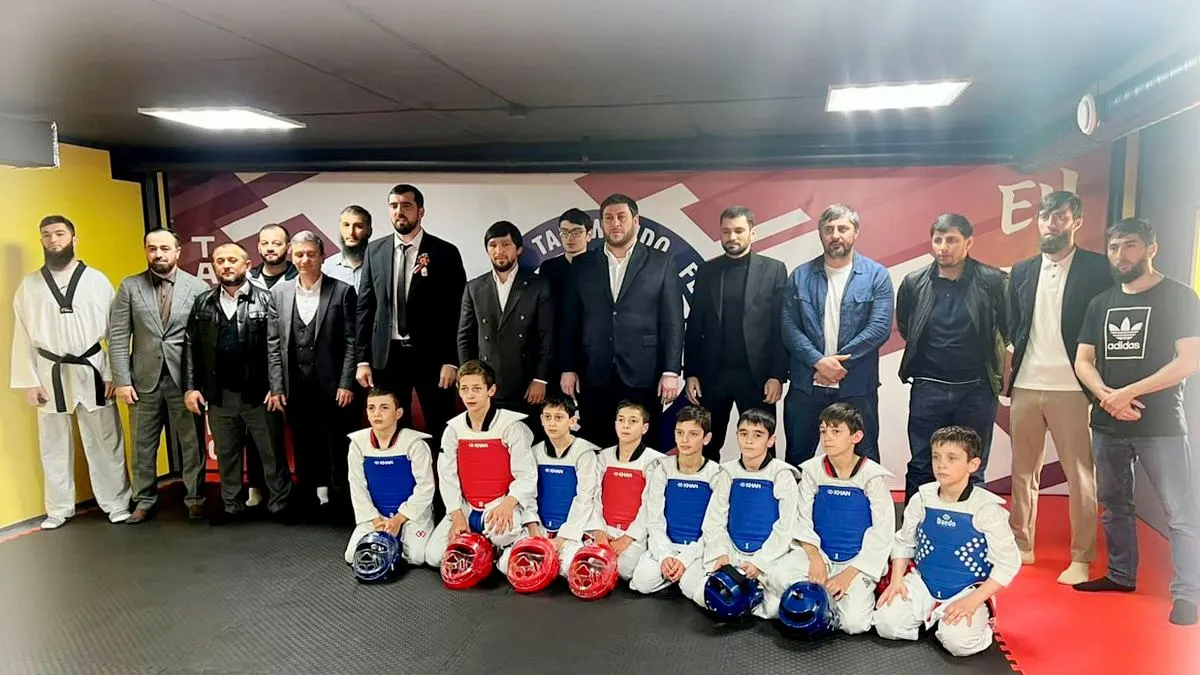 Новости Ингушетии: Руководитель Минспорта посетил церемонию открытия зала по тхэквондо