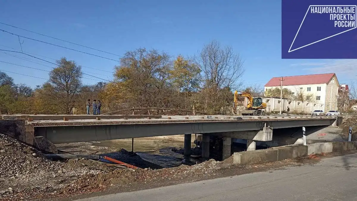 Новости Ингушетии: Большая реконструкция моста в Карабулаке Ингушетии продолжается