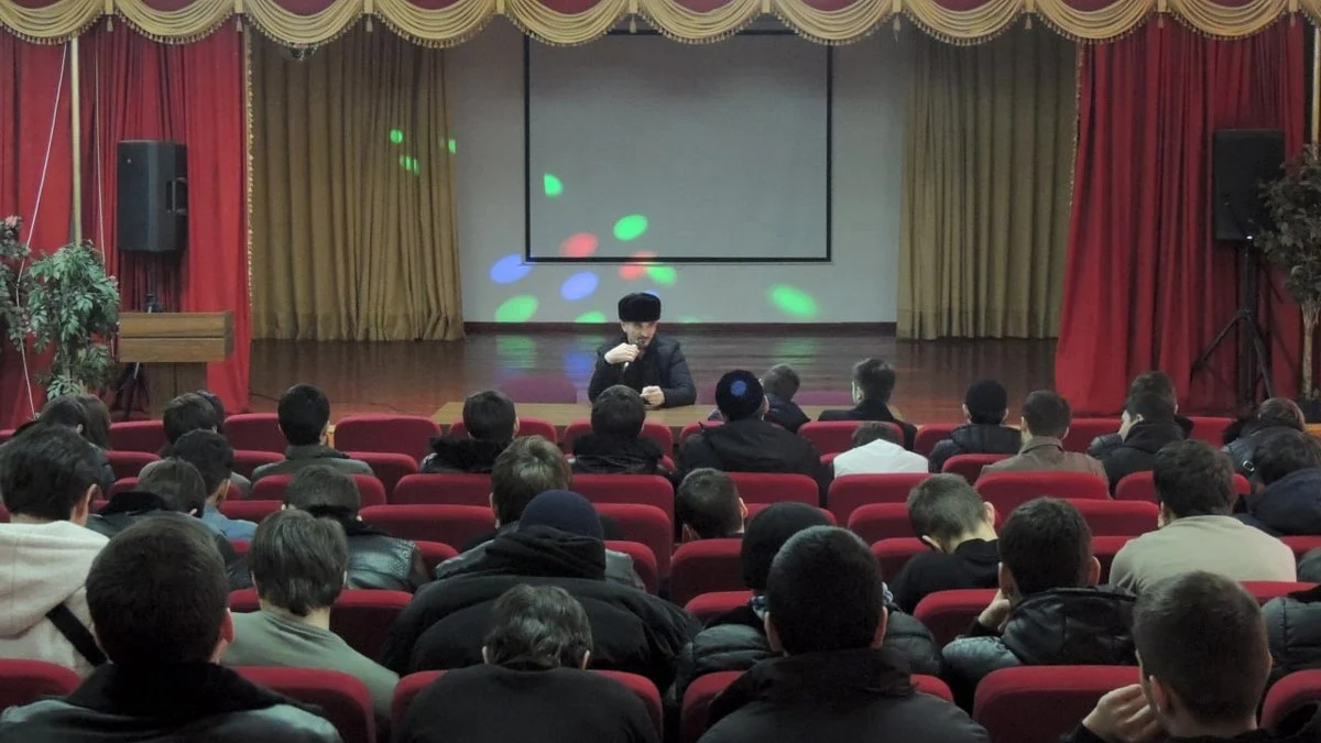 Новости Ингушетии: Представители духовенства Ингушетии встретились со студентами колледжа