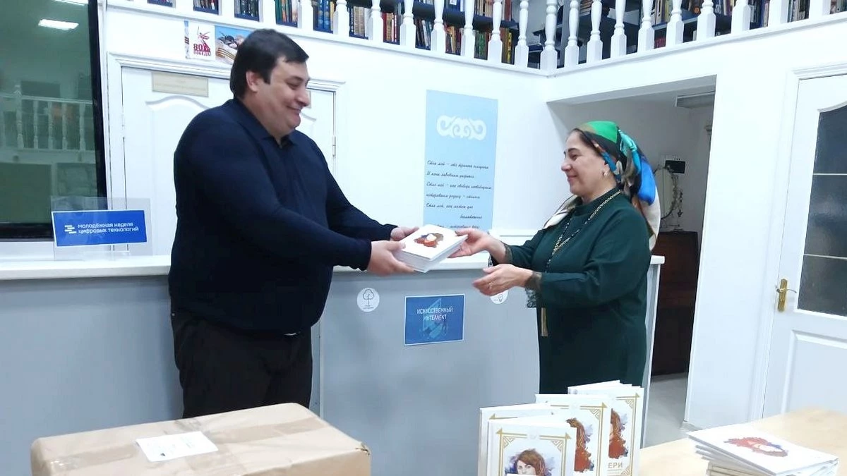 Новости Ингушетии: Алаудин Эсмурзиев передал в дар библиотекам Ингушетии свою книгу «Матери»