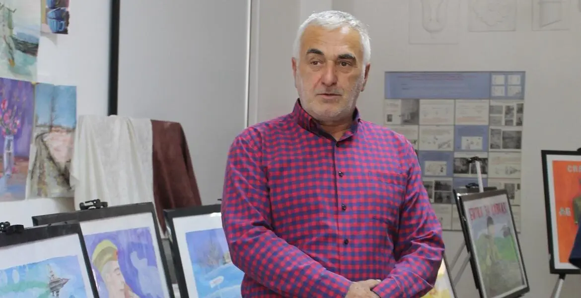 Новости Ингушетии: Народный художник Ингушетии Батыр Картоев провел мастер-класс для детей