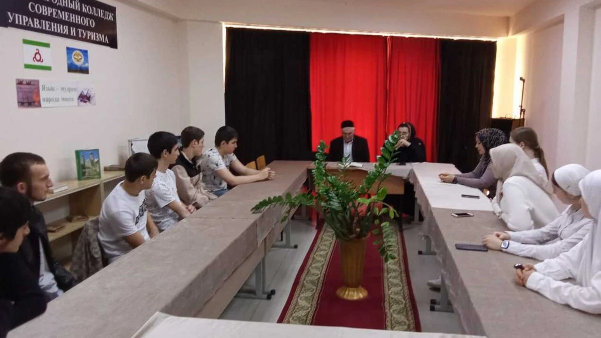 Новости Ингушетии: Студентам Ингушетии напомнили о важности следования обычаям предков